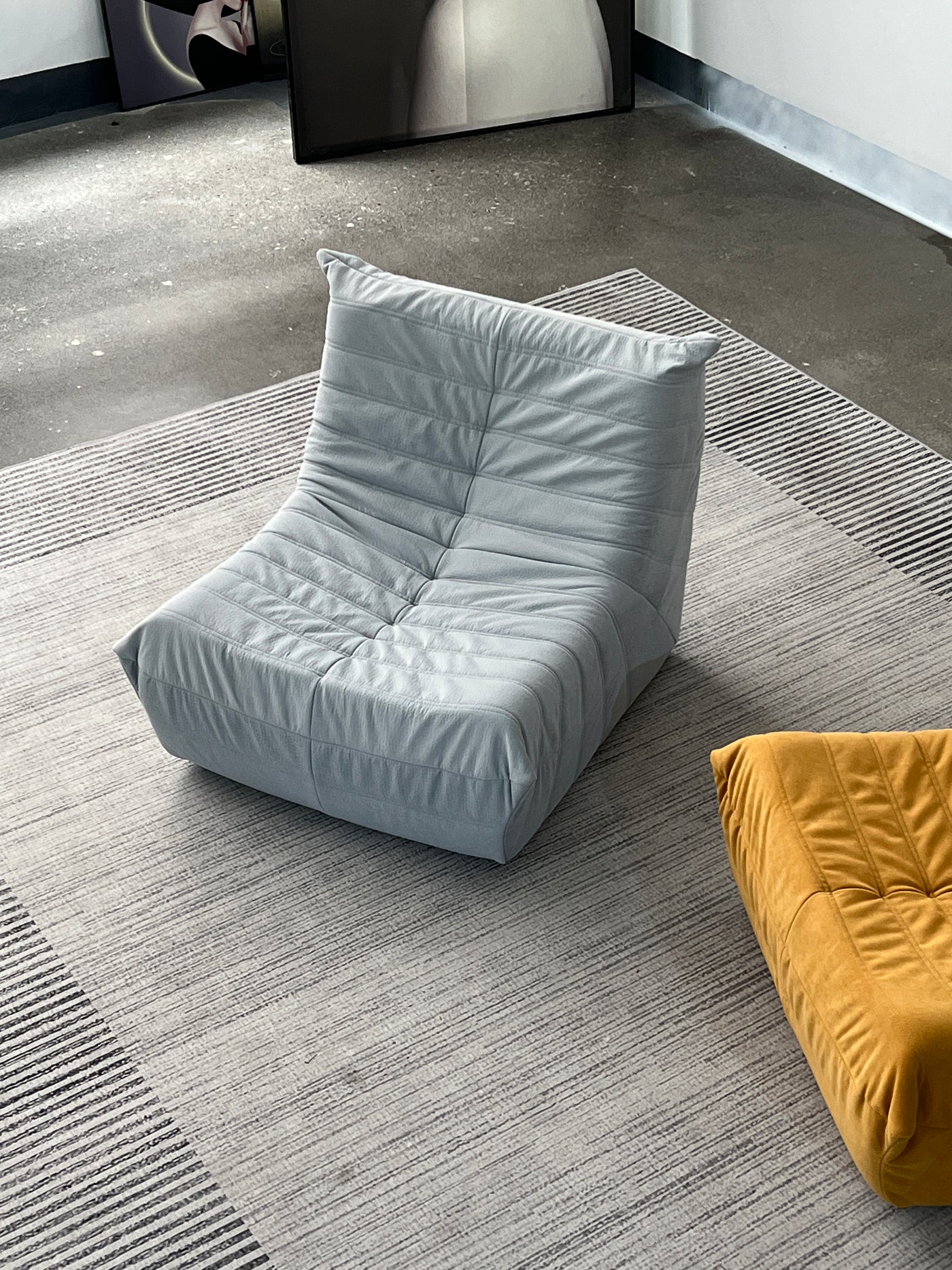 TOGO Lounge Chair