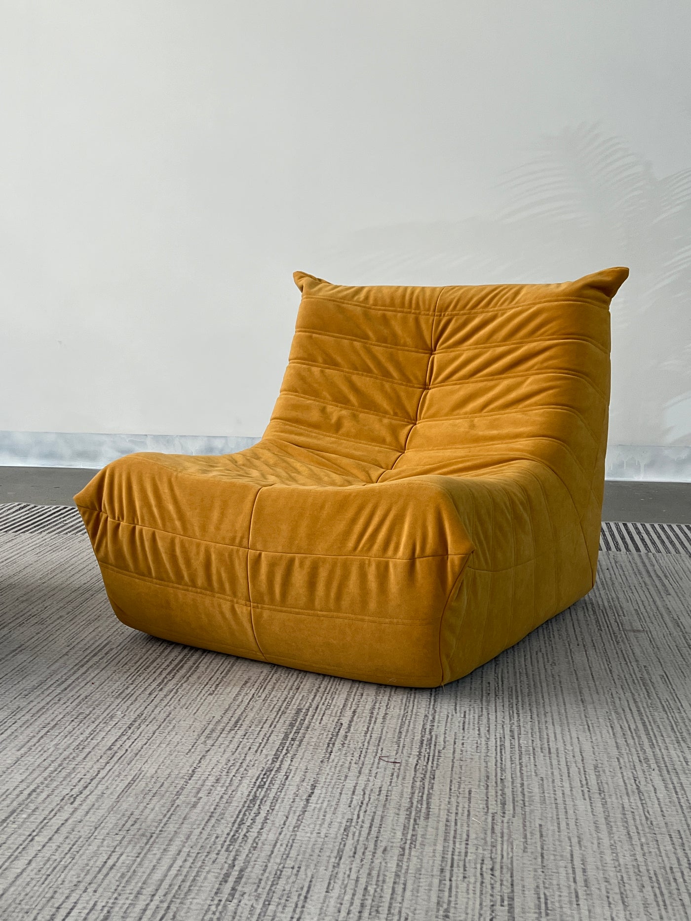 TOGO Lounge Chair