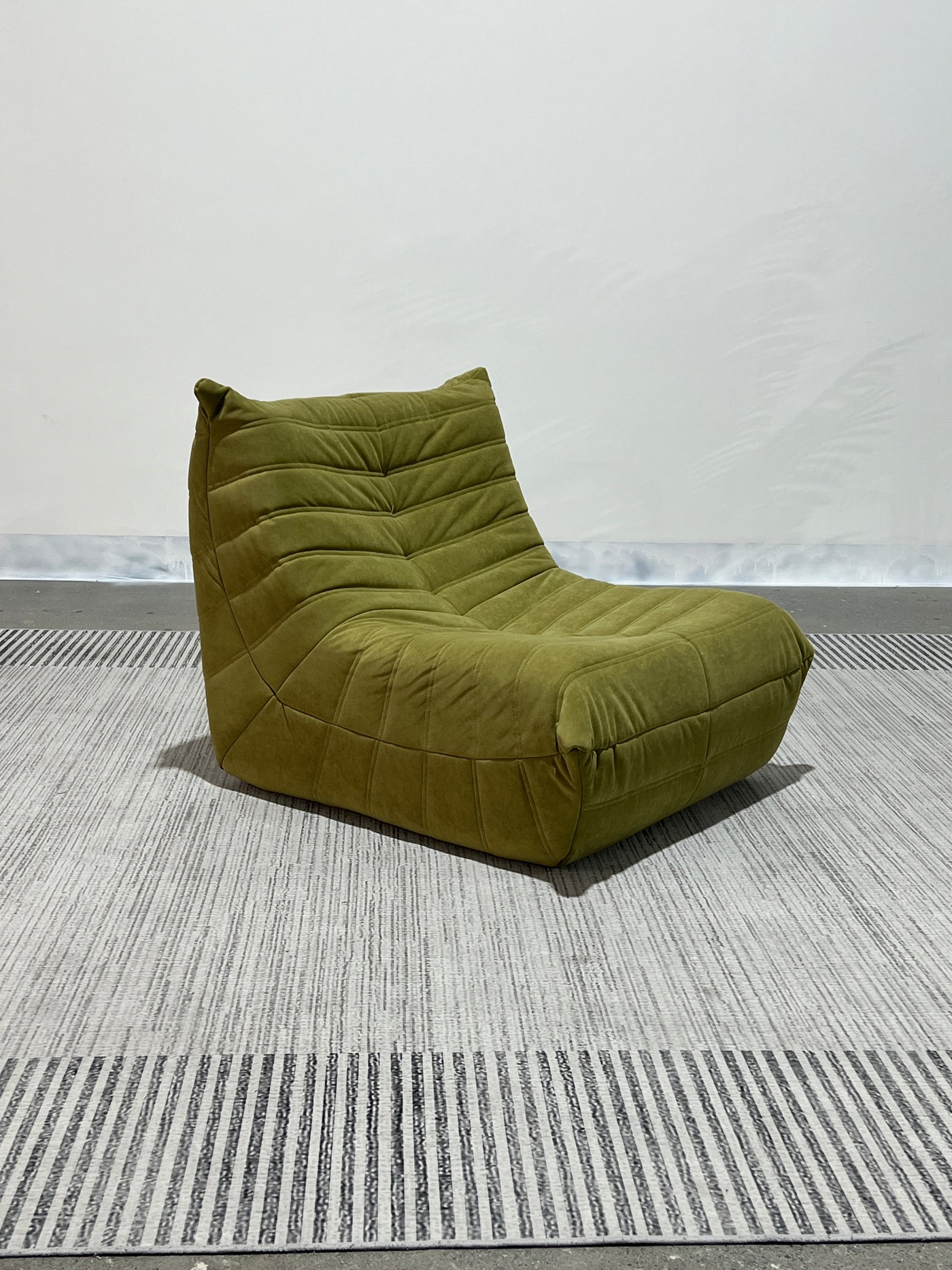 TOGO Lounge Chair